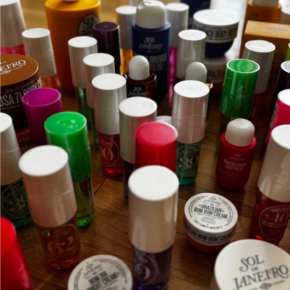 ✨ SOL DE JANEIRO MYSTERY BOX — Scents, Creams, Mists & More! 2X MSRP VALUE - Picture 5 of 14